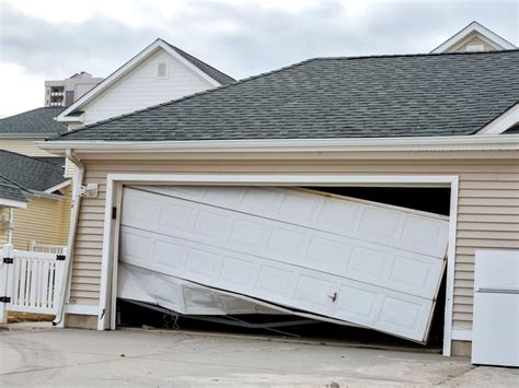 8 problèmes fréquents des portes de garage sectionnelles.